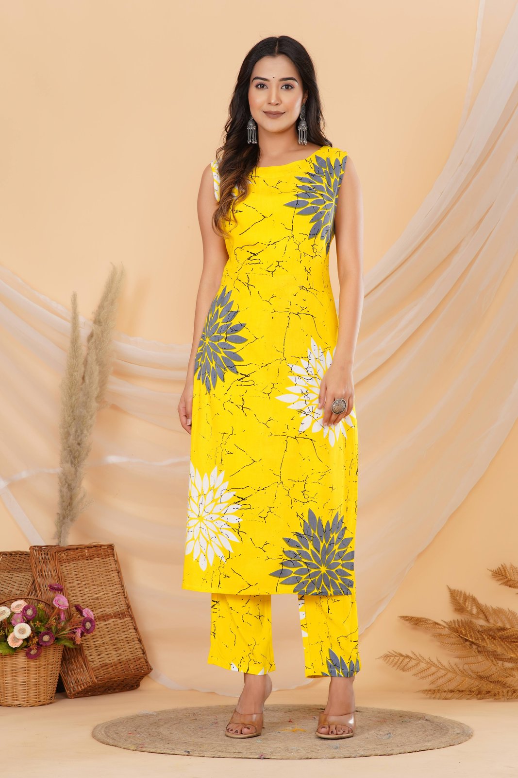 Women's Floral Print Kurta with Palazzo Pants Set Batik Floral Print, Casual Ethnic Wear, 2-Piece Co-ord Set